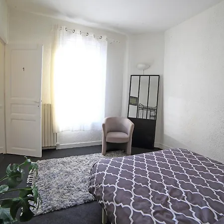 1, Calme, 1 Station De Paris, Bureau Homestay Maisons-Alfort